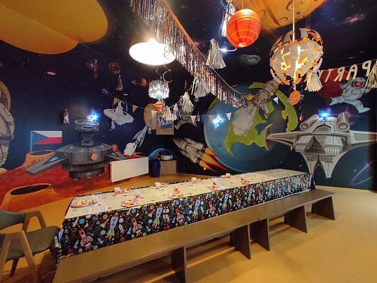 Narozeninové místnosti